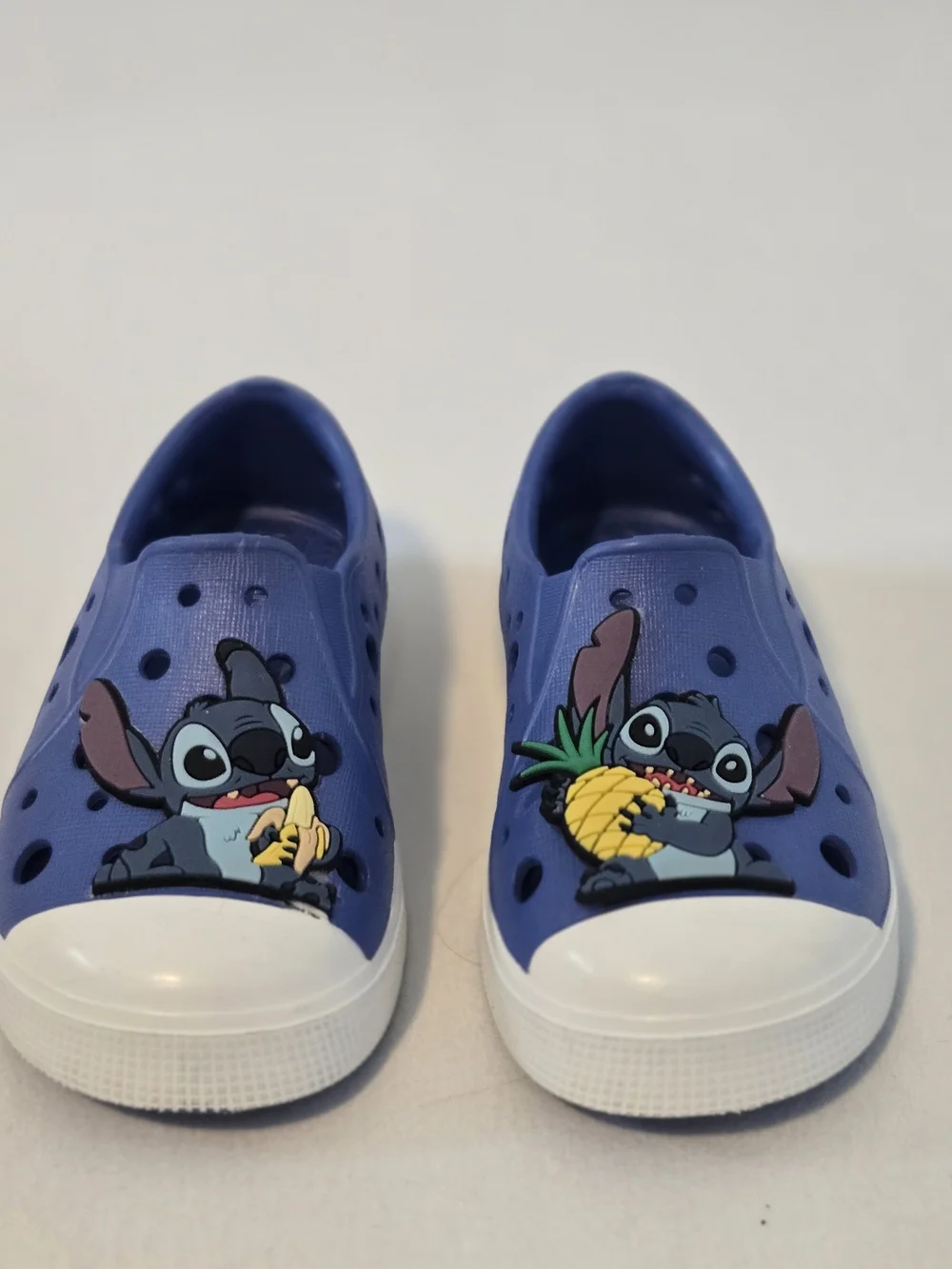 Harper Canyon Blue Kids Water Shoes with Stitch Pineapple Graphic